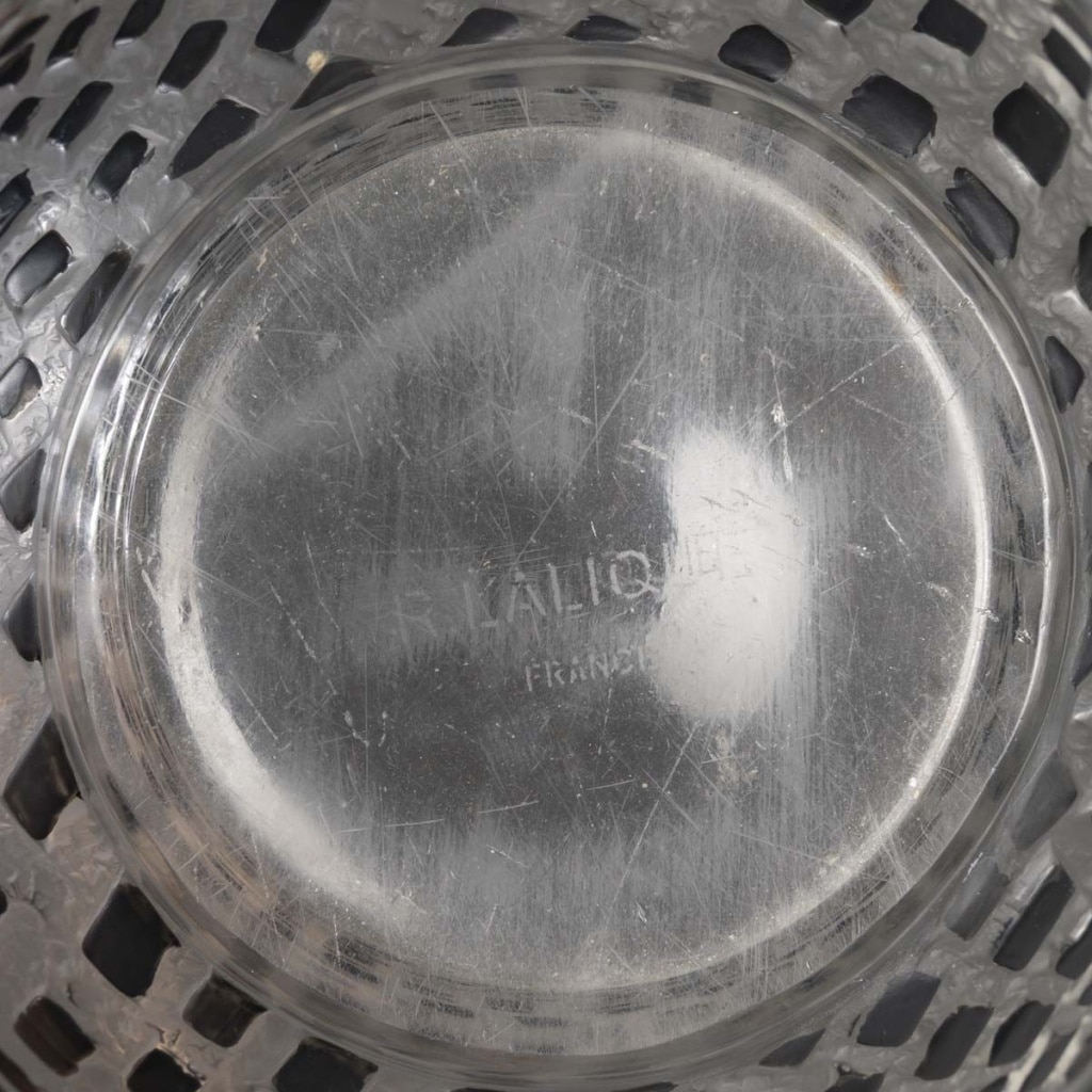 René LALIQUE (1860 -1945) – Vase « Damiers » créé en 1935 21