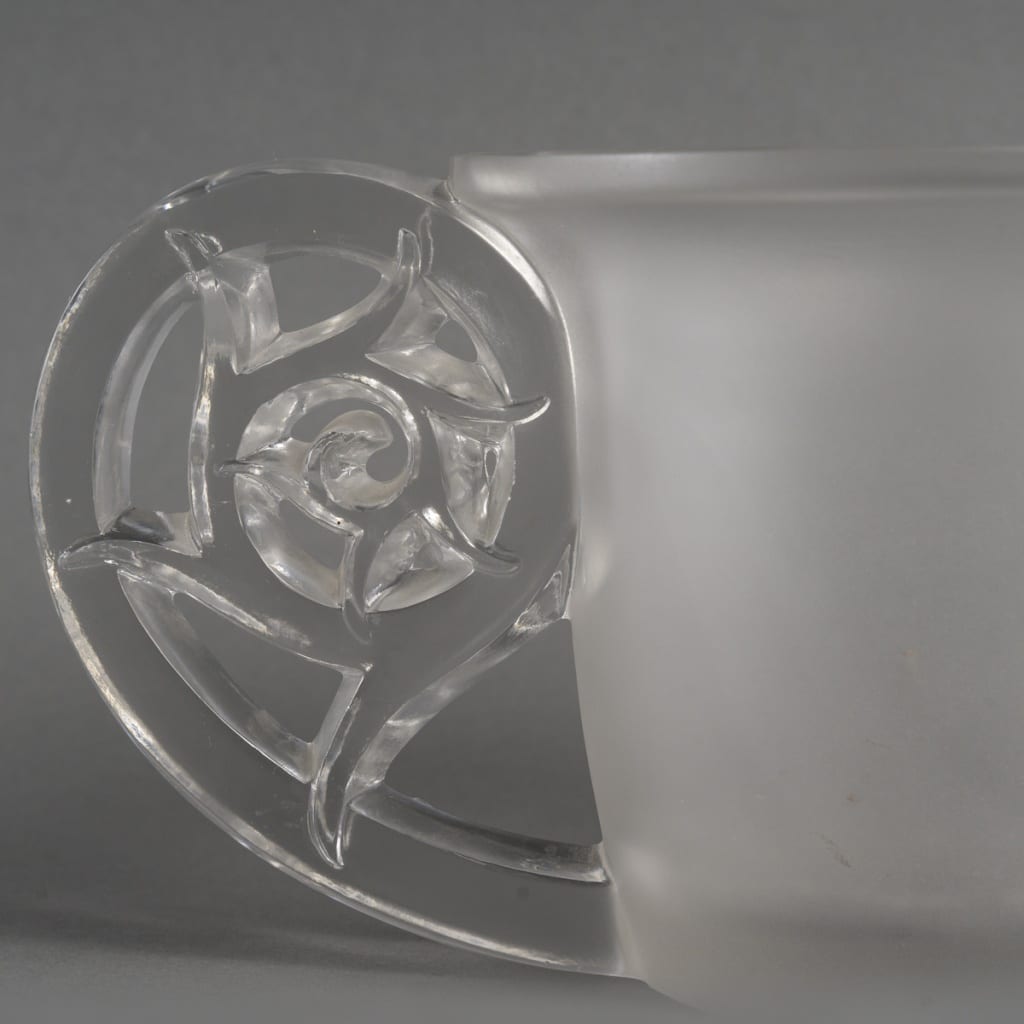 René LALIQUE – Vase Pierrefonds 6