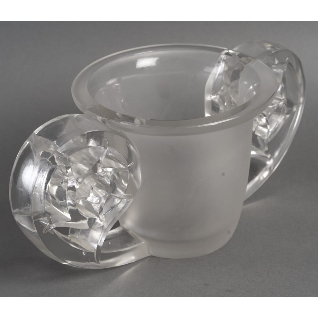 René LALIQUE – Vase Pierrefonds 10