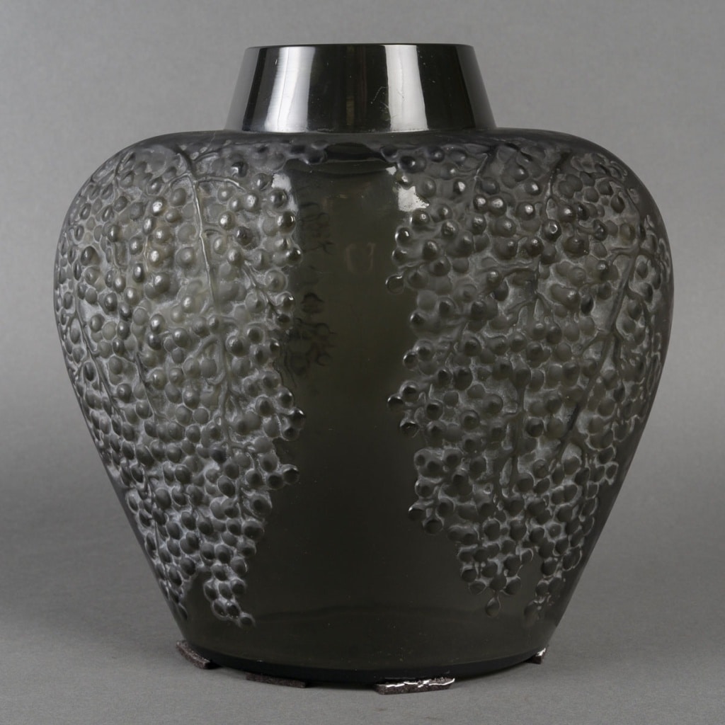 René LALIQUE (1860 – 1945) Vase « Poivrier » créé en 1921 5 René LALIQUE (1860 – 1945) Vase « Poivrier » créé en 1921 5