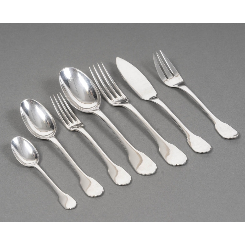 JEAN E. PUIFORCAT MENAGERE EN ARGENT MASSIF 106 PIECES MODELE COLBERT – EPOQUE 1930 4