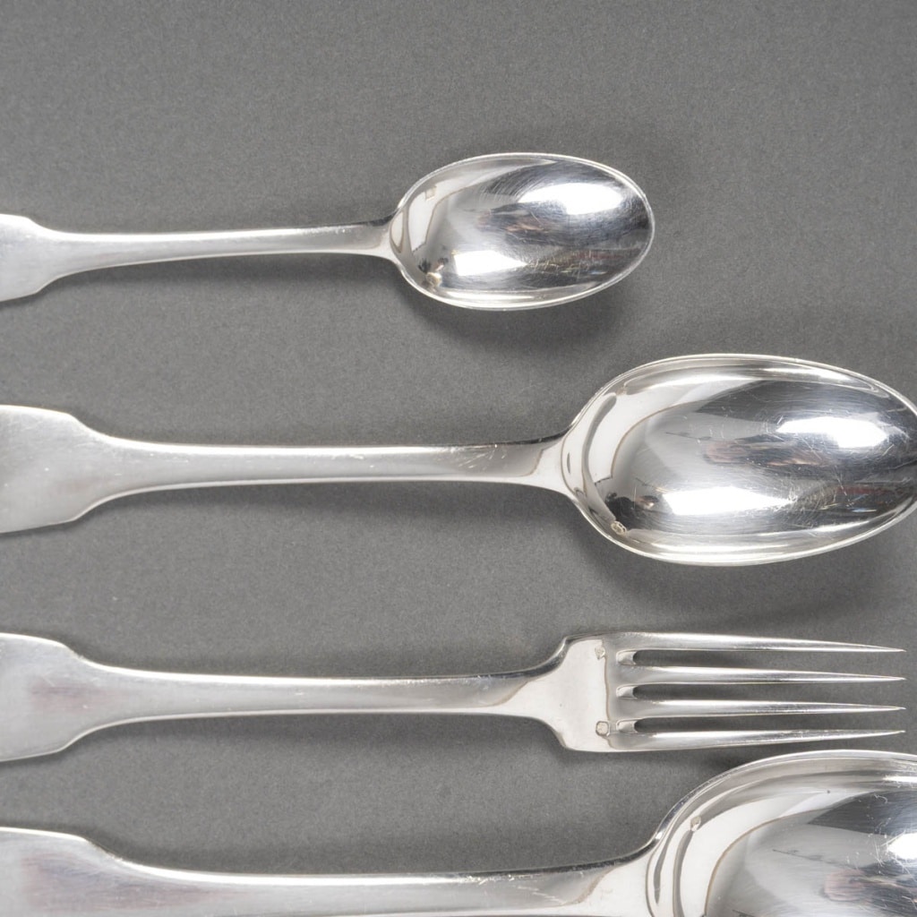 JEAN E. PUIFORCAT MENAGERE EN ARGENT MASSIF 106 PIECES MODELE COLBERT – EPOQUE 1930 9