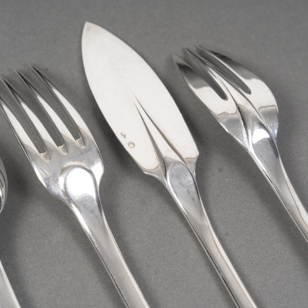 JEAN E. PUIFORCAT MENAGERE EN ARGENT MASSIF 106 PIECES MODELE COLBERT – EPOQUE 1930 13