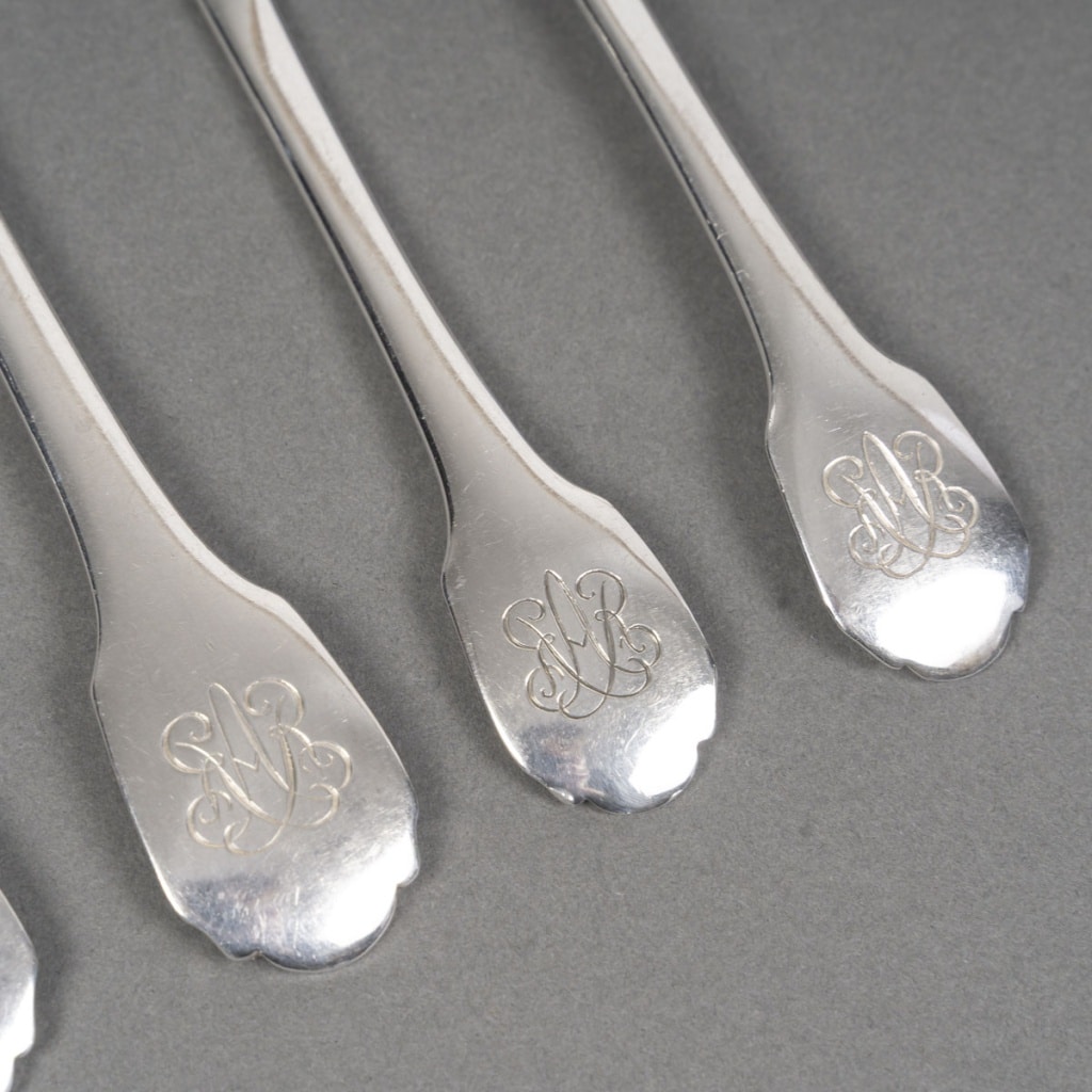 JEAN E. PUIFORCAT MENAGERE EN ARGENT MASSIF 106 PIECES MODELE COLBERT – EPOQUE 1930 14