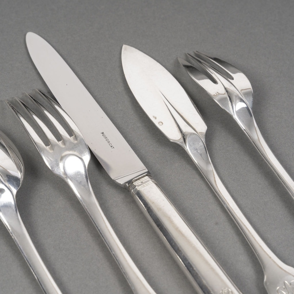 JEAN E. PUIFORCAT MENAGERE EN ARGENT MASSIF 106 PIECES MODELE COLBERT – EPOQUE 1930 16