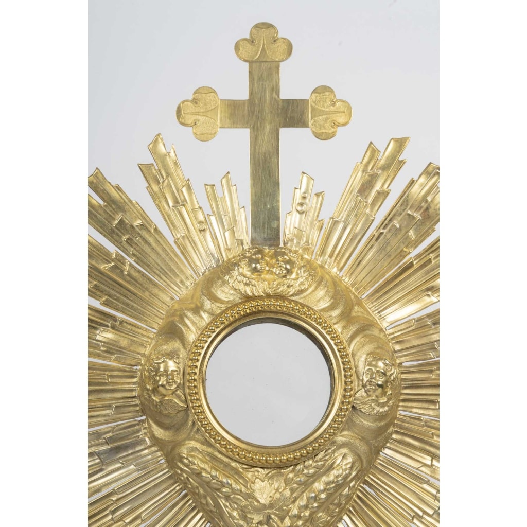 Ostensoir en bronze doré à décor de chérubins, d&rsquo;époque Napoléon III (1848-1870), XIXème siècle. 3