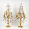 Paire de larges girandoles de style Louis XIV en bronze doré et cristal, vers 1800-1830 13
