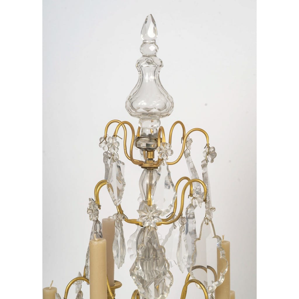 Paire de larges girandoles de style Louis XIV en bronze doré et cristal, vers 1800-1830 3