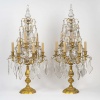 Paire de larges girandoles de style Louis XIV en bronze doré et cristal, vers 1800-1830 19