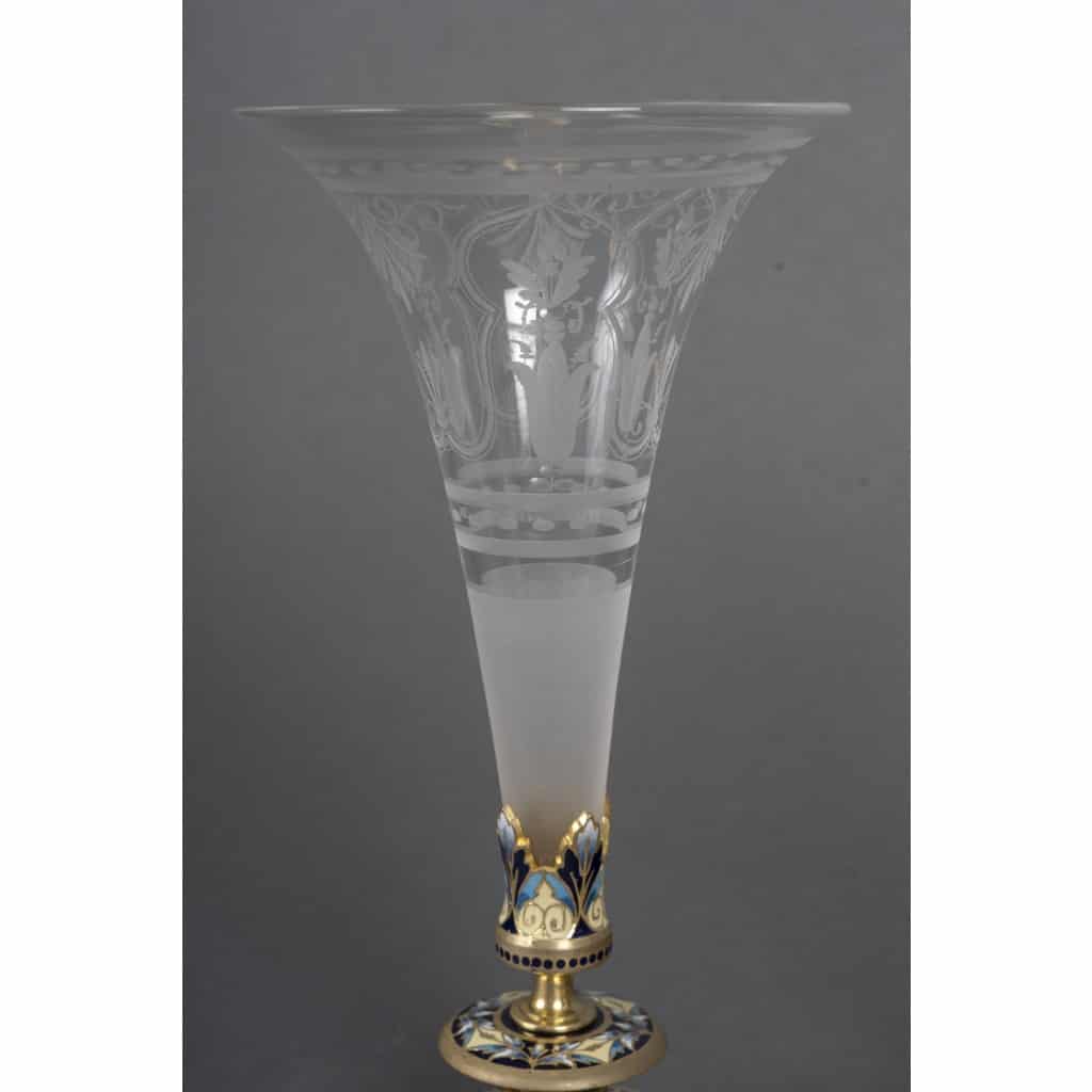 Une paire de flûtes en cristal et base en bronze cloisonné, fin XIXème siècle 7