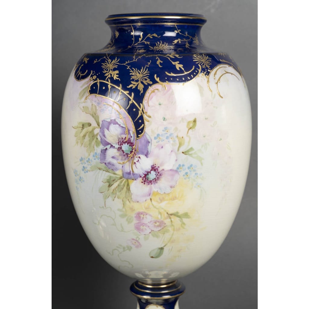 Une paire de vases en porcelaine Allemagne, début XXème siècle 16