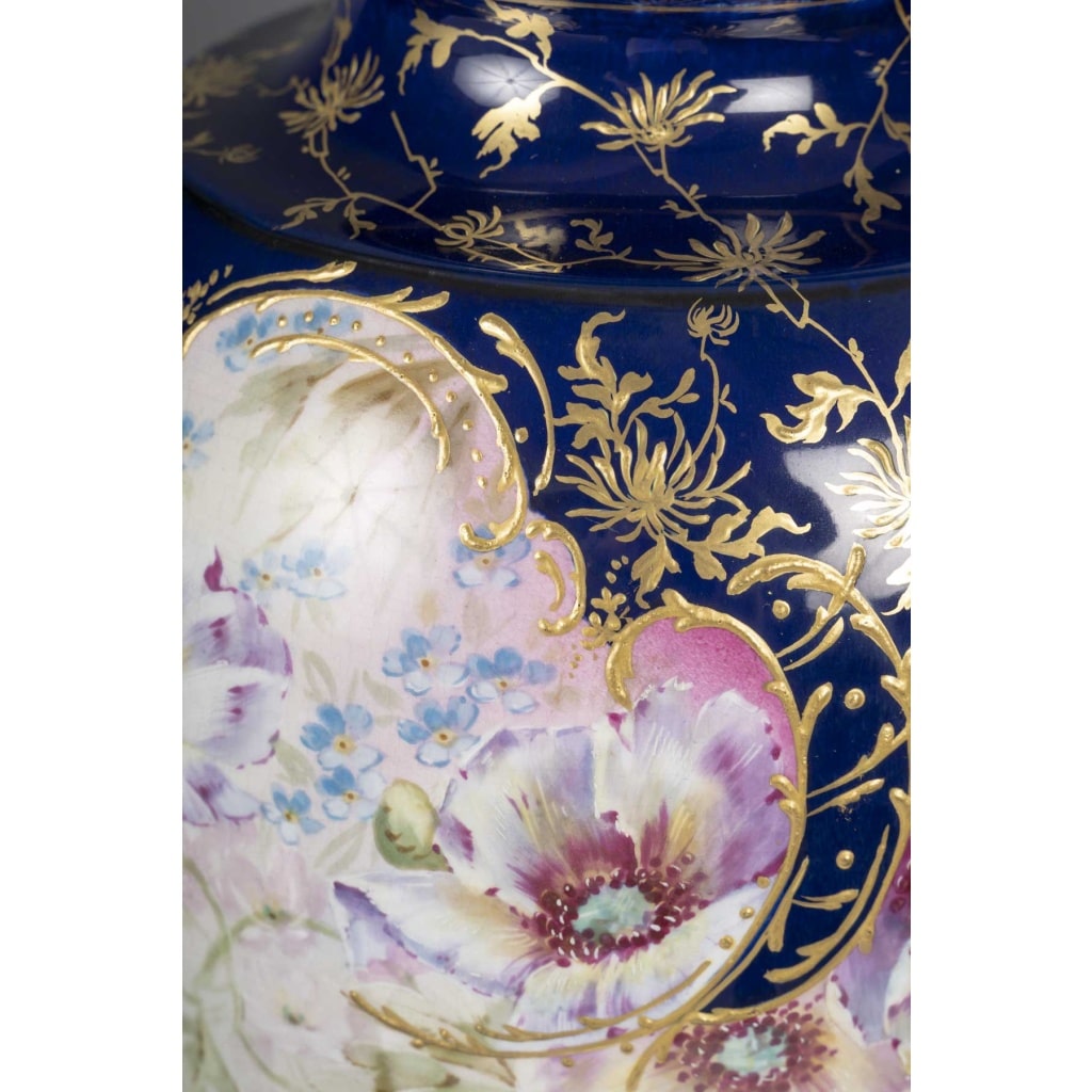 Une paire de vases en porcelaine Allemagne, début XXème siècle 14