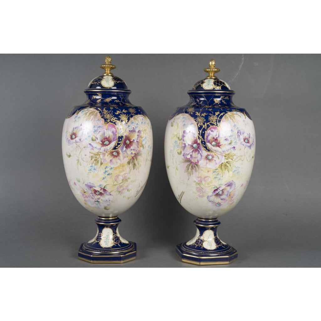 Une paire de vases en porcelaine Allemagne, début XXème siècle 2