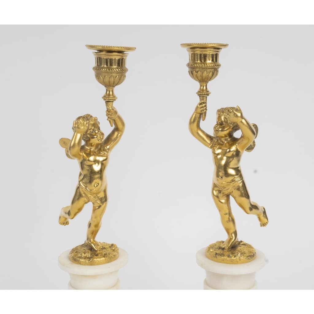 Paire de bougeoirs en bronze doré et marbre blanc circa 1900 4