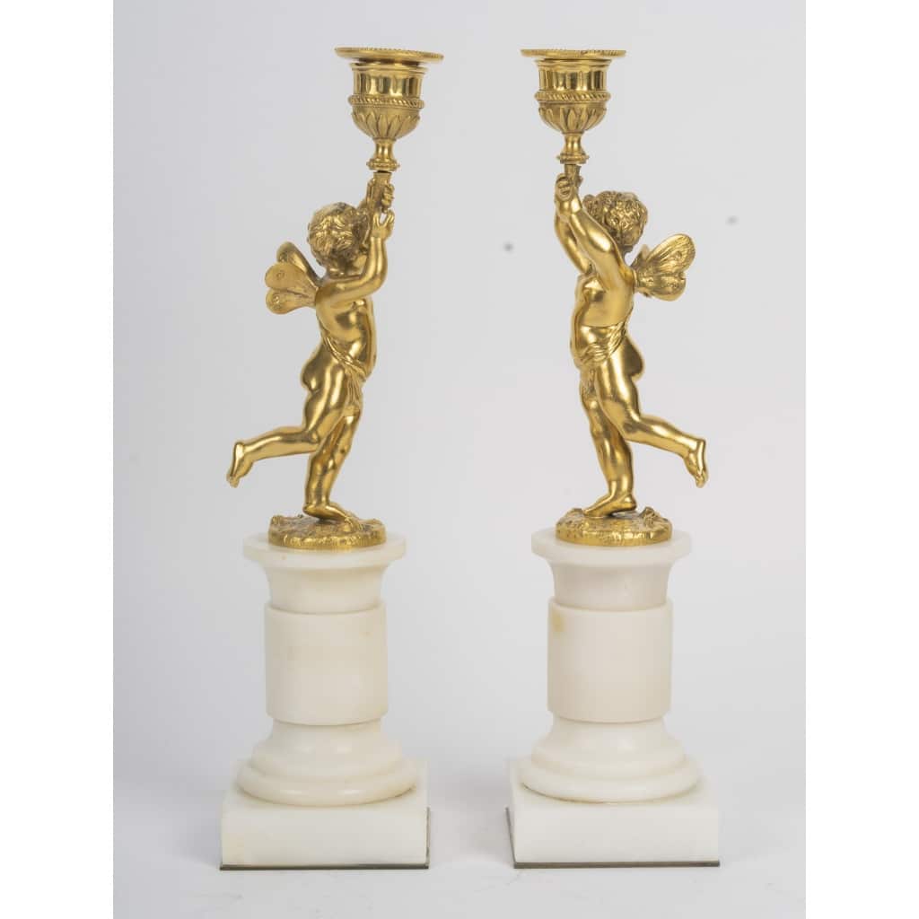Paire de bougeoirs en bronze doré et marbre blanc circa 1900 5