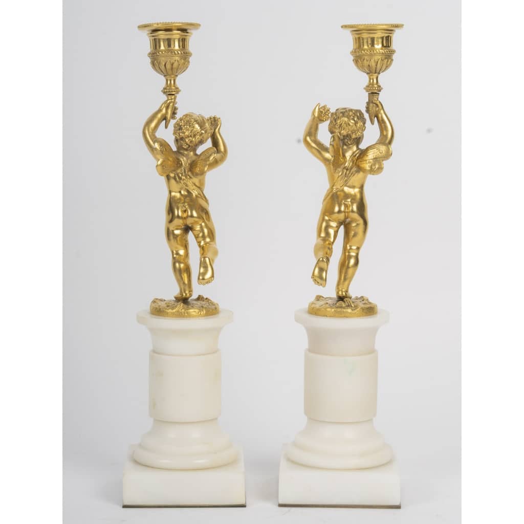 Paire de bougeoirs en bronze doré et marbre blanc circa 1900 6