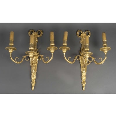 Paire d’appliques en bronze doré Époque XIXᵉ siècle – Style Louis XVI