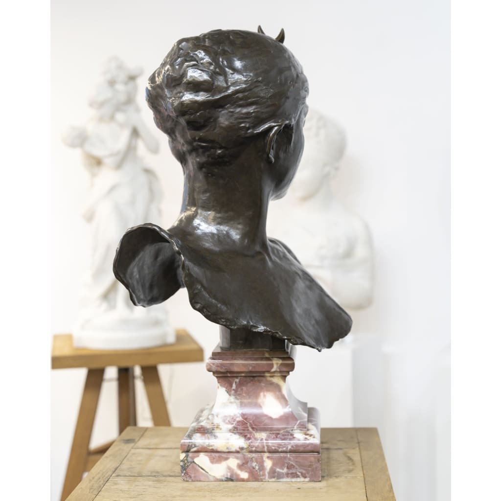 Sculpture – Buste De Diane Chasseresse , Alexandre Falguière (1831-1900) – Bronze 7