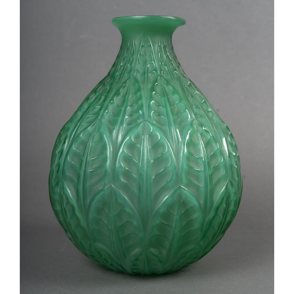 René LALIQUE – VASE MALESHERBES créé en 1927 2