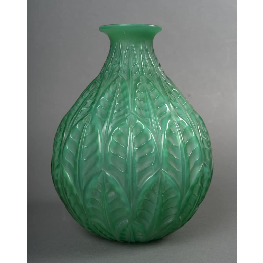 René LALIQUE – VASE MALESHERBES créé en 1927 5