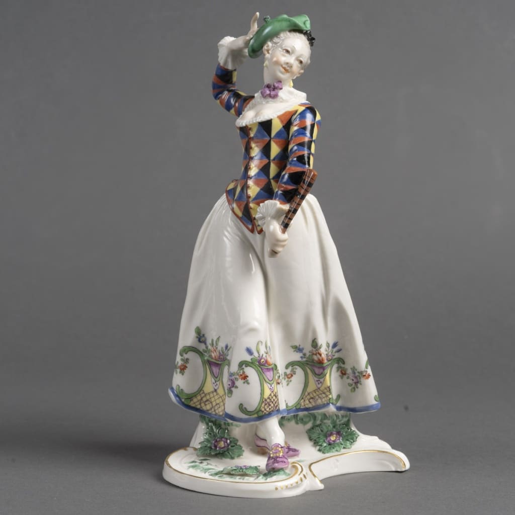 Paire d’Arlequins en porcelaine de Nymphenburg, époque XIXème. 12 Paire d’Arlequins en porcelaine de Nymphenburg, époque XIXème. 12