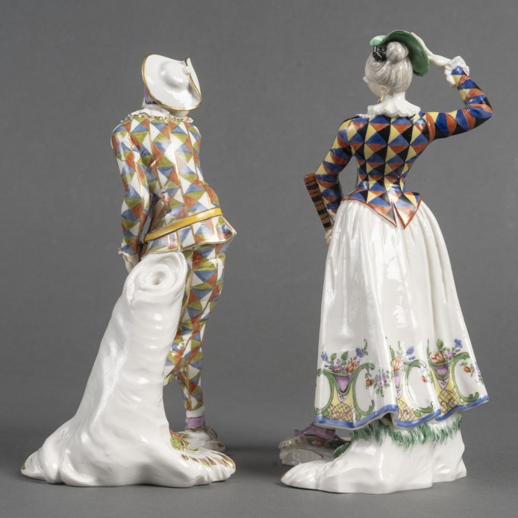 Paire d’Arlequins en porcelaine de Nymphenburg, époque XIXème. 5 Paire d’Arlequins en porcelaine de Nymphenburg, époque XIXème. 5