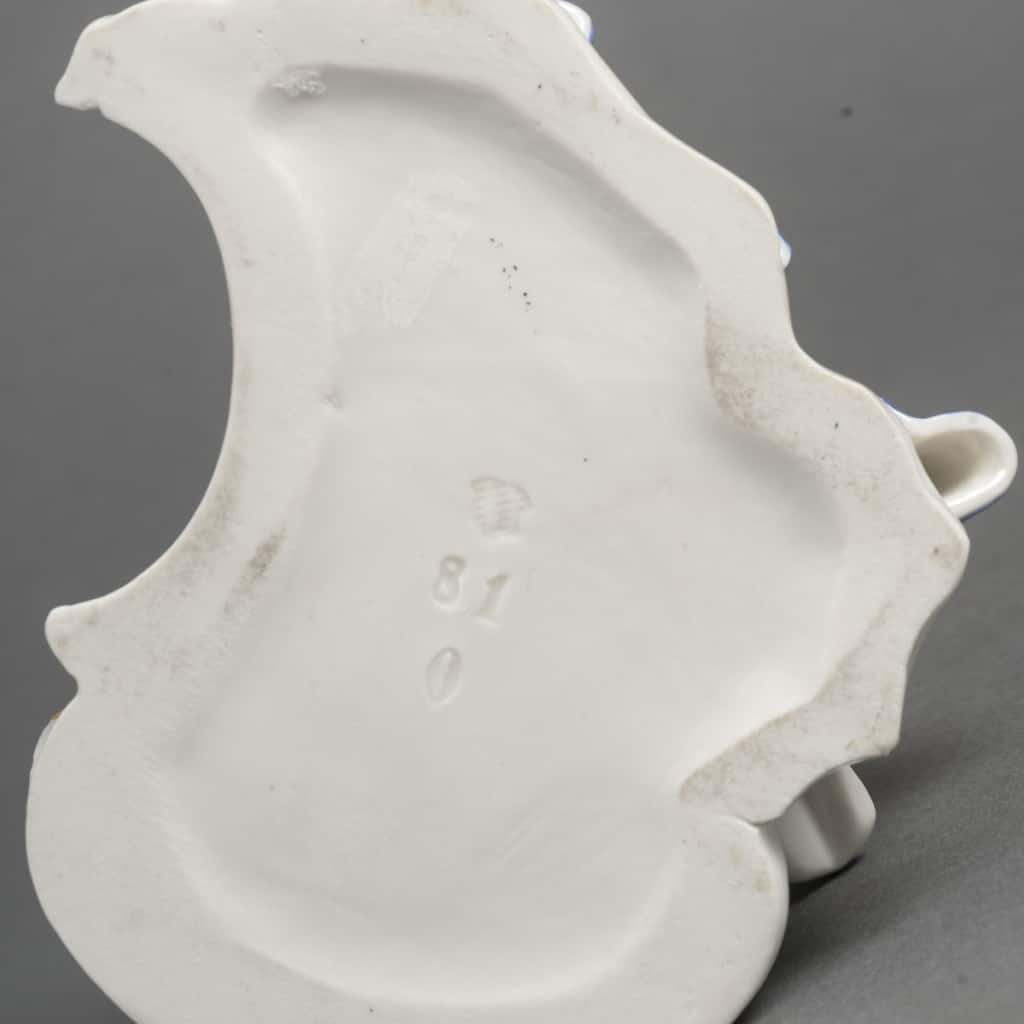 Paire d’Arlequins en porcelaine de Nymphenburg, époque XIXème. 14 Paire d’Arlequins en porcelaine de Nymphenburg, époque XIXème. 14