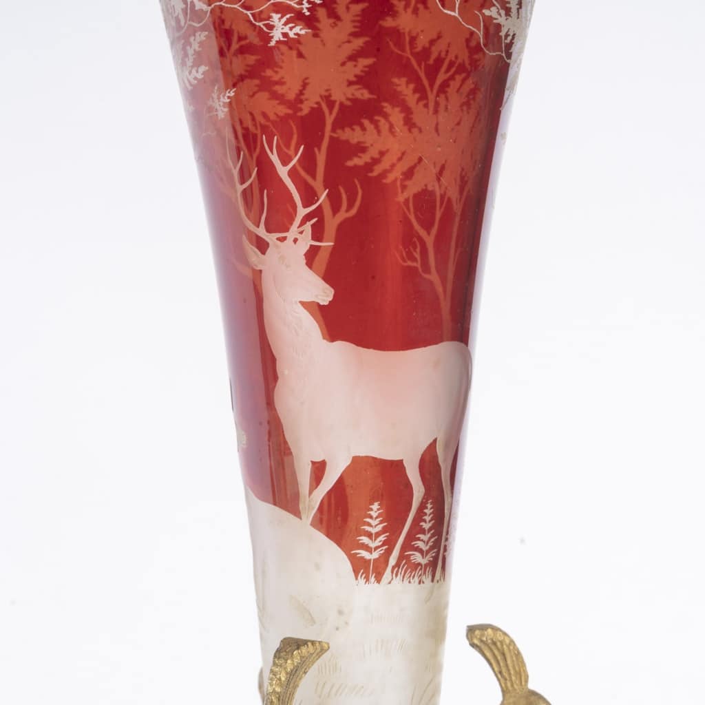 Une paire de vases en cristal de Bohème rouge, fin XIXème siècle 10