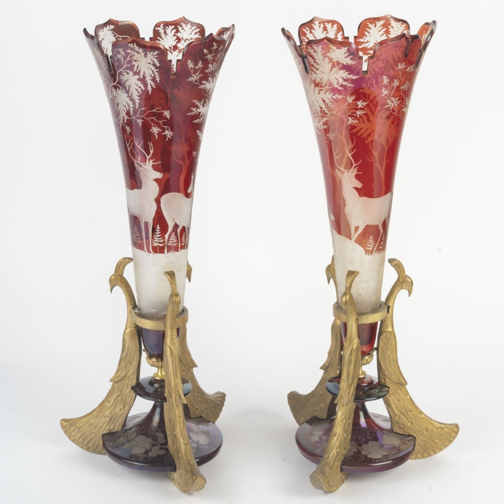 Une paire de vases en cristal de Bohème rouge, fin XIXème siècle 2