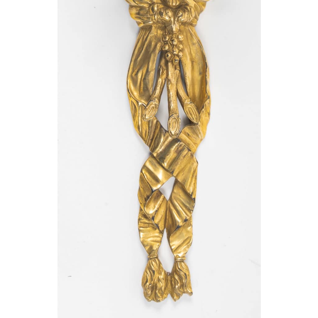 Paire de grandes appliques de style Louis XVI en bronze doré, vers 1850 7 Paire de grandes appliques de style Louis XVI en bronze doré, vers 1850 7