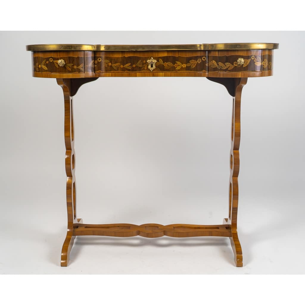 André-Louis Gilbert (1746–1809) – Table écritoire à marqueterie de chasse, vers 1775 4