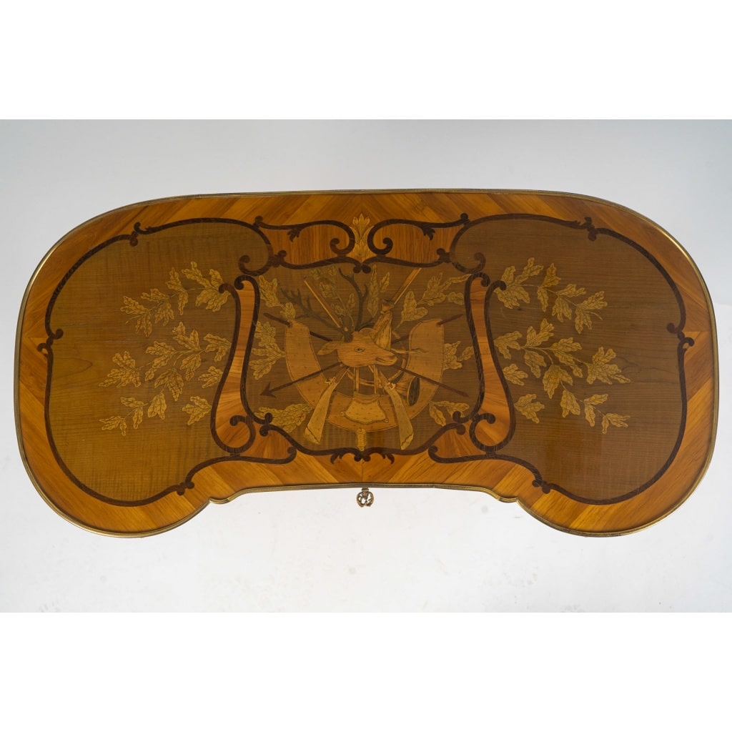 André-Louis Gilbert (1746–1809) – Table écritoire à marqueterie de chasse, vers 1775 8