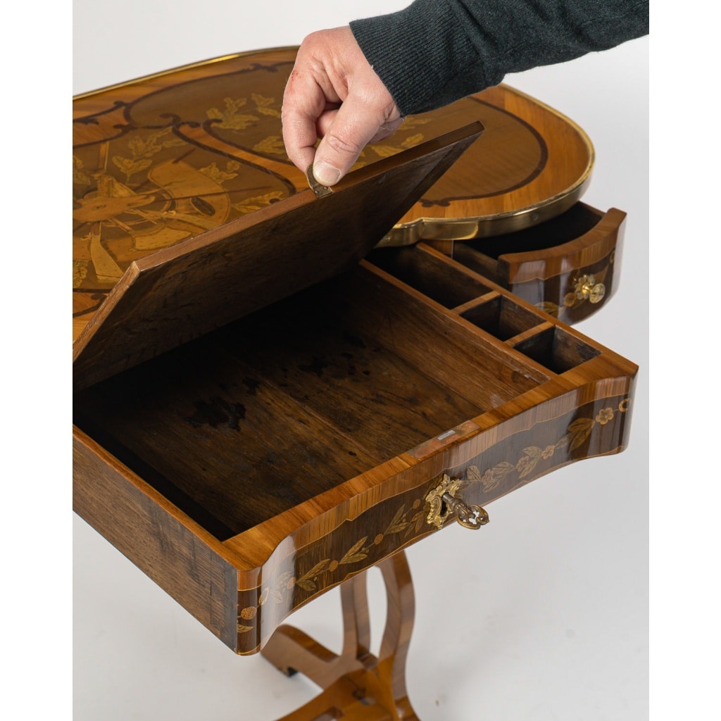 André-Louis Gilbert (1746–1809) – Table écritoire à marqueterie de chasse, vers 1775 12