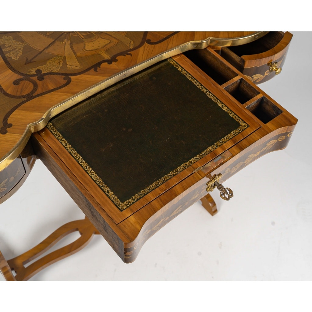 André-Louis Gilbert (1746–1809) – Table écritoire à marqueterie de chasse, vers 1775 13