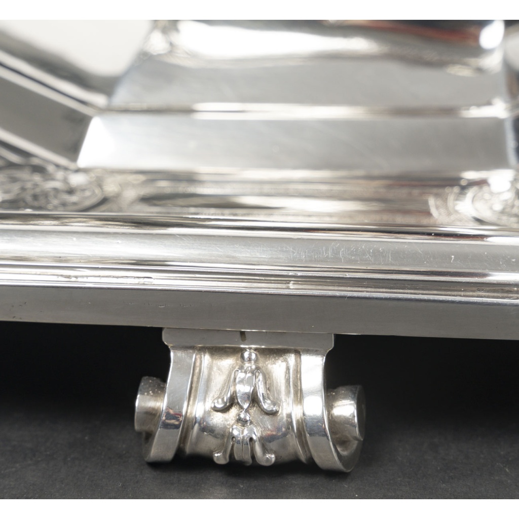 ORFEVRE BOIN TABURET – Terrine couverte et son présentoir en argent massif XIXe 9