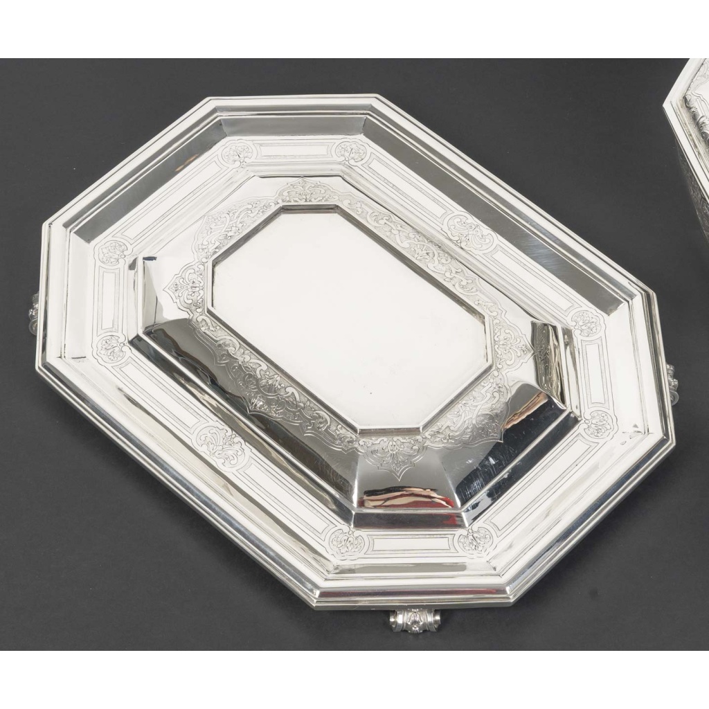 ORFEVRE BOIN TABURET – Terrine couverte et son présentoir en argent massif XIXe 19