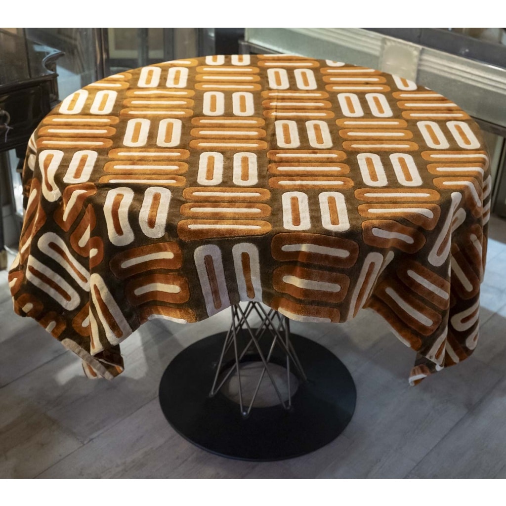 PIECE DE TISSU POUR AMEUBLEMENT 2