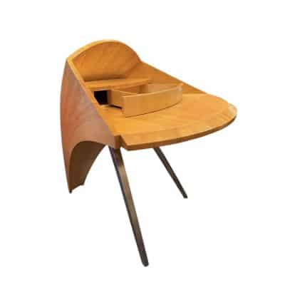 BUREAU architectural Français Design moderniste des années 1950/60 en sycomore ouvrant par un tiroir central Pièce unique BUREAU architectural Français Design moderniste des années 1950/60 en sycomore ouvrant par un tiroir central Pièce unique