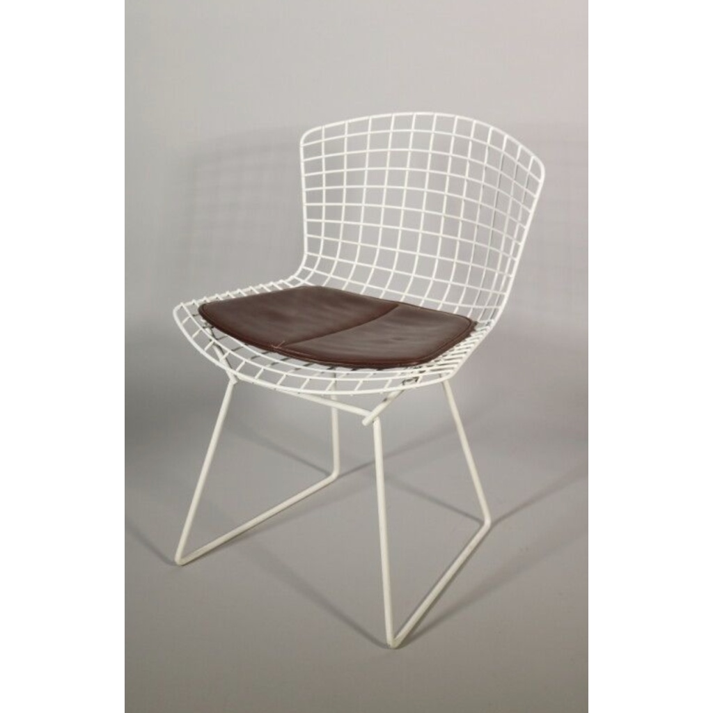 Harry BERTOIA (1915-1978) pour KNOLL INTERNATIONAL, éditeur. 4 Chaises « Diamond » 6