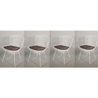 Harry BERTOIA (1915-1978) pour KNOLL INTERNATIONAL, éditeur. 4 Chaises « Diamond »