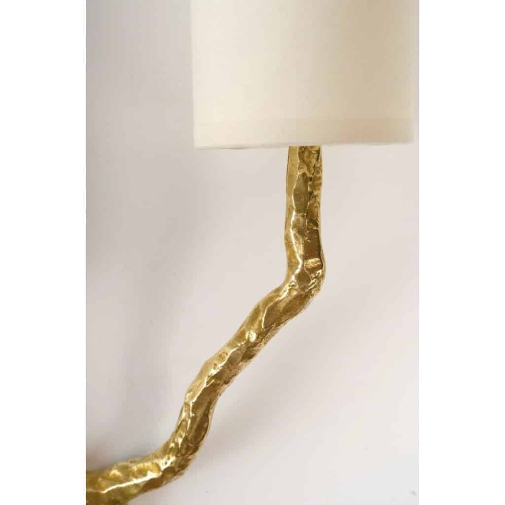 1960 Paire d&rsquo;appliques murales en bronze par Félix Agostini pour Maison Arlus. 4