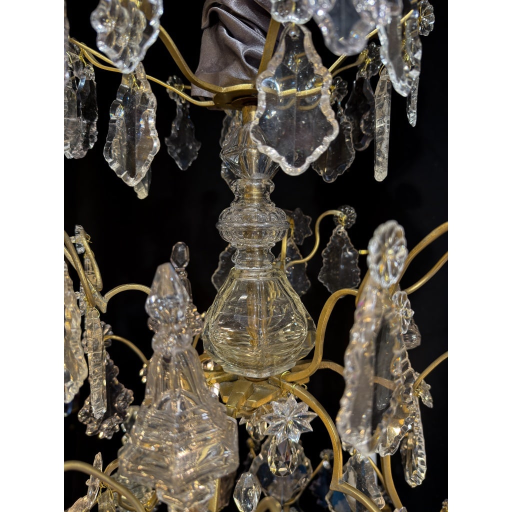 Lustre Français de la fin du XVIIIeme siècle en Bronze Doré et Cristal Taillé vers 1780 5 Lustre Français de la fin du XVIIIeme siècle en Bronze Doré et Cristal Taillé vers 1780 5