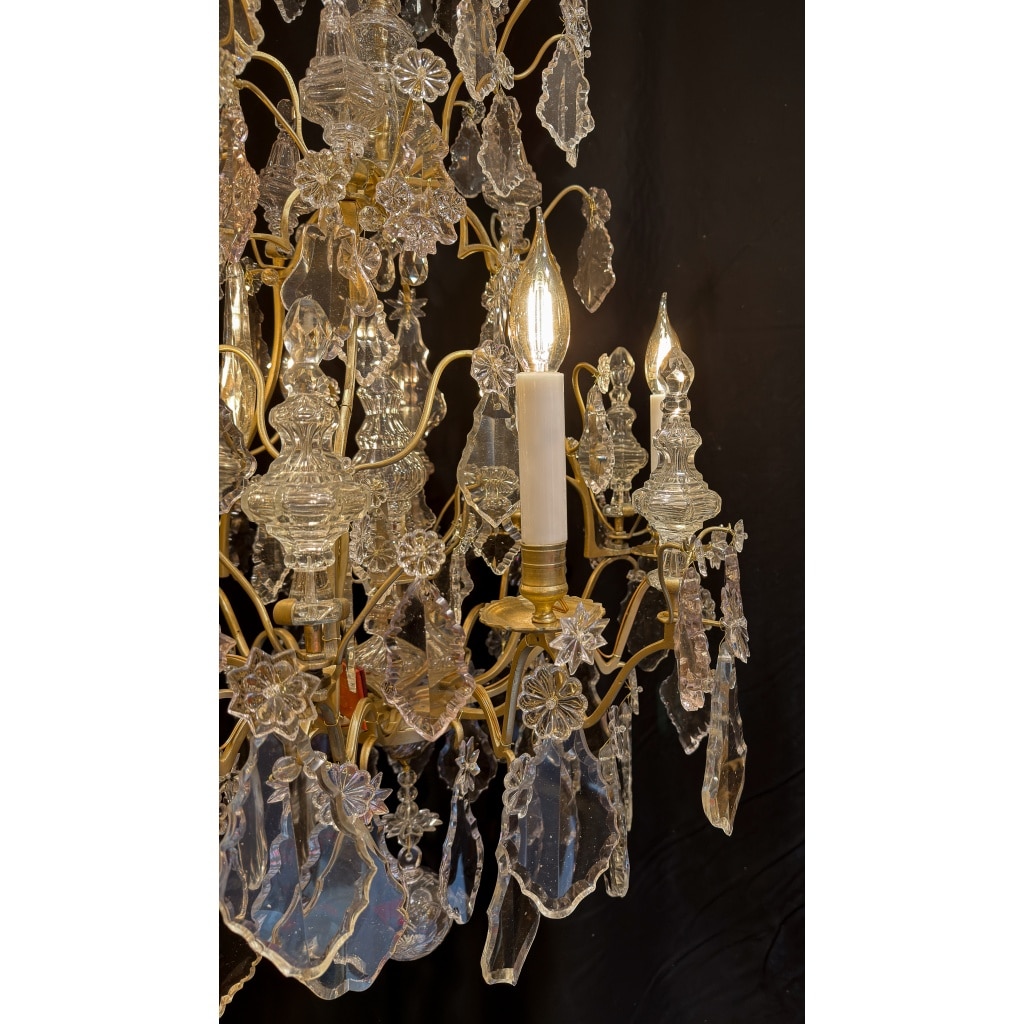 Lustre Français de la fin du XVIIIeme siècle en Bronze Doré et Cristal Taillé vers 1780 8 Lustre Français de la fin du XVIIIeme siècle en Bronze Doré et Cristal Taillé vers 1780 8