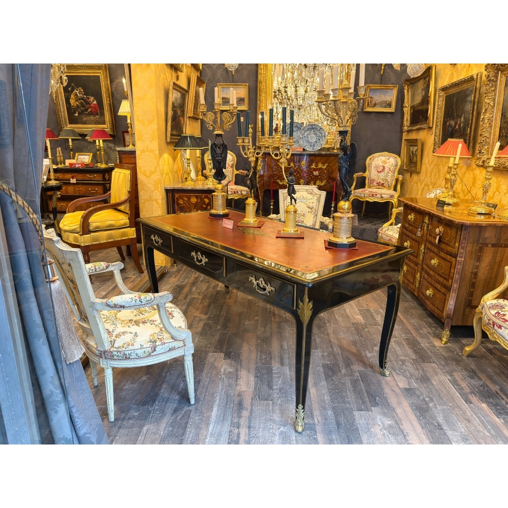 Bureau plat laqué noir d’époque Louis XV vers 1740-1750 2