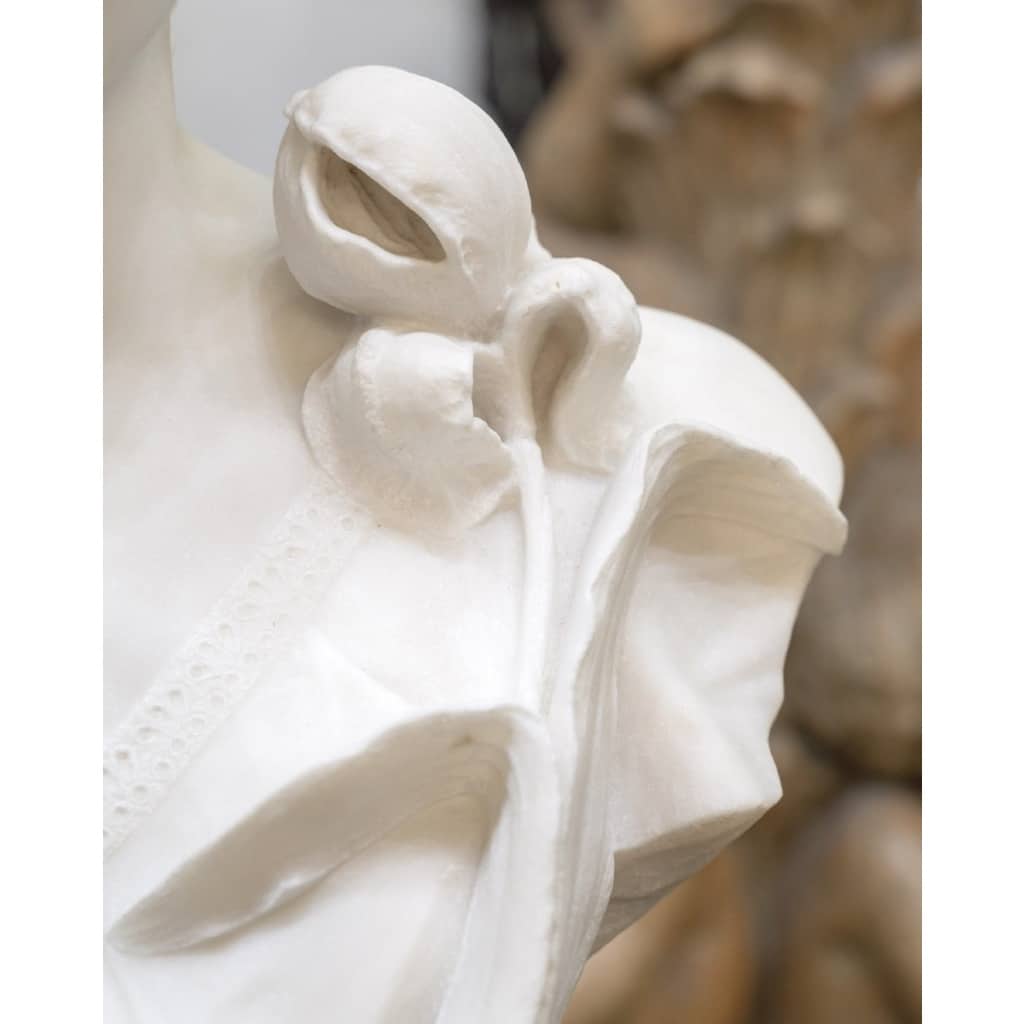 Sculpture – Buste De Jeune Femme Aux Fleurs , Vittorio Pochini (1860-1908) – Marbre 10 Sculpture – Buste De Jeune Femme Aux Fleurs , Vittorio Pochini (1860-1908) – Marbre 10