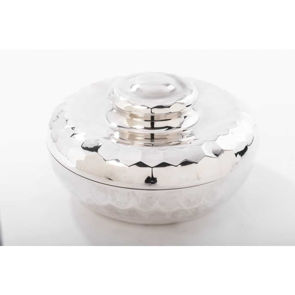 Coffret en argent massif martelé Epoque XXe Italie du Nord 5 Coffret en argent massif martelé Epoque XXe Italie du Nord 5