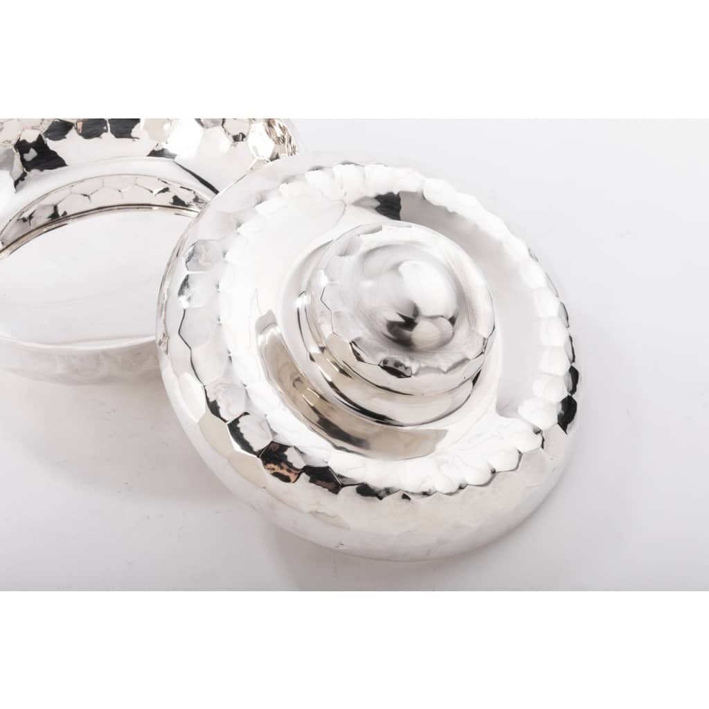 Coffret en argent massif martelé Epoque XXe Italie du Nord 9 Coffret en argent massif martelé Epoque XXe Italie du Nord 9