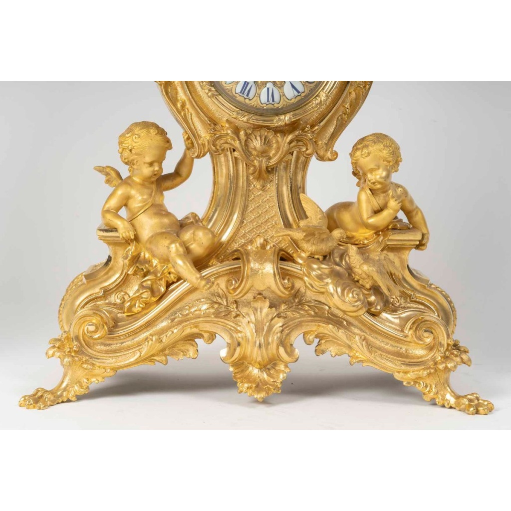 Garniture de cheminée en bronze doré – Style Louis XV – Époque Napoléon III 6