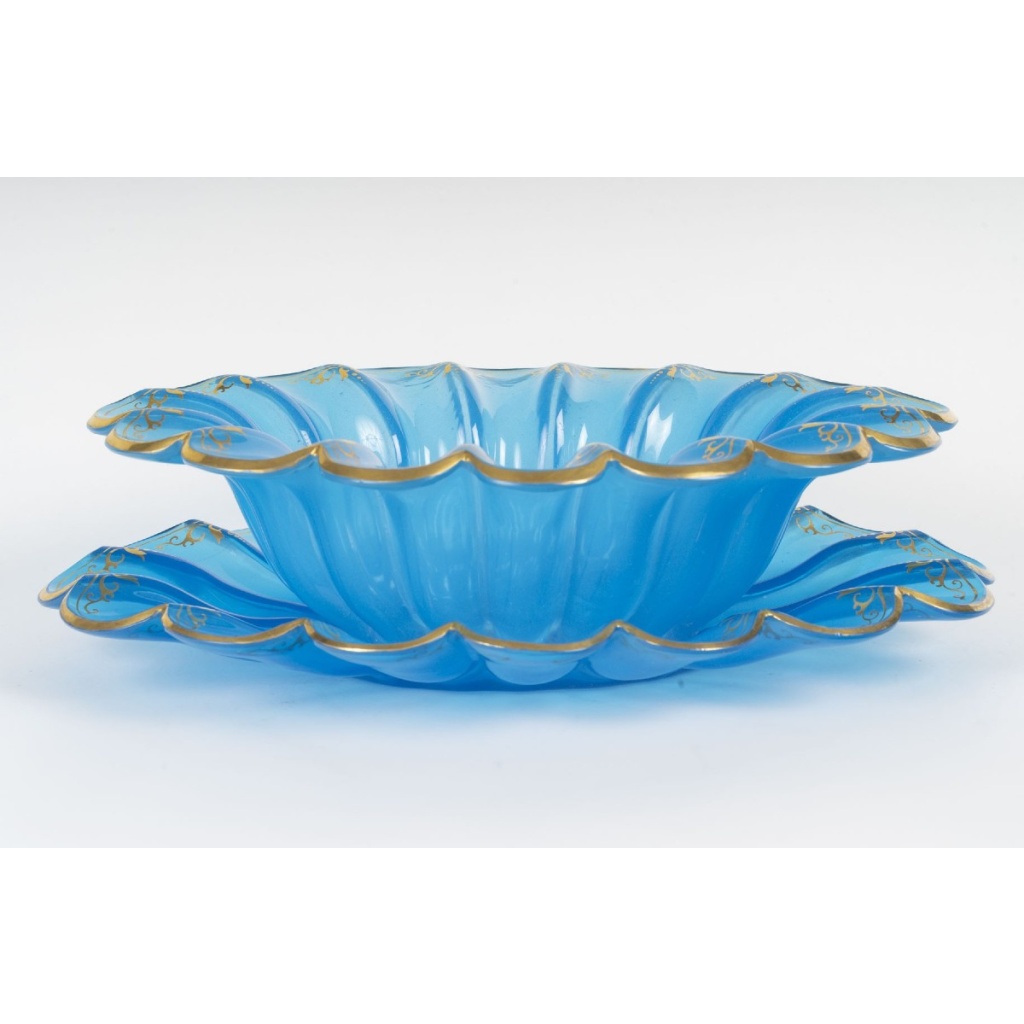 Ensemble de plats en opaline bleue – Décor doré – Époque Napoléon III 3
