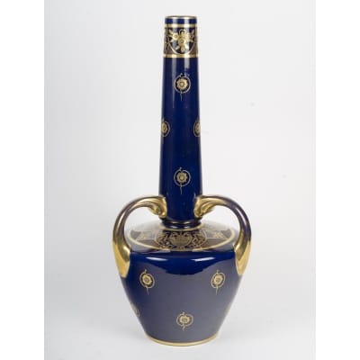 Grand vase en porcelaine par Jaget – Pinon